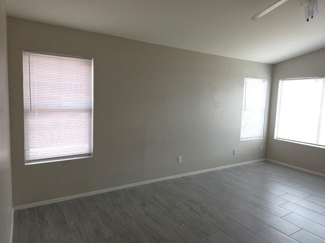 9927 W Southgate Avenue, Tolleson, AZ 85353