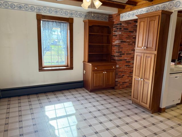 10519 US-9, Champlain, NY 12919