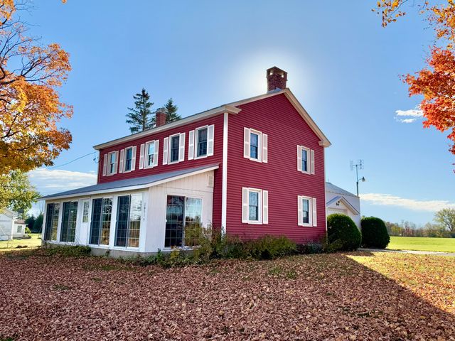 10519 US-9, Champlain, NY 12919