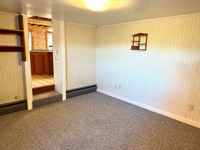 10519 US-9, Champlain, NY 12919