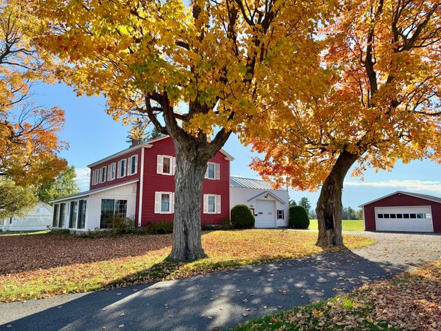 10519 US-9, Champlain, NY 12919