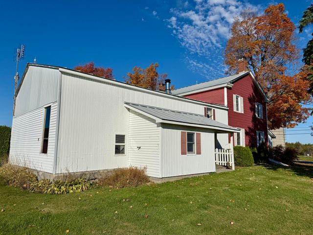 10519 US-9, Champlain, NY 12919