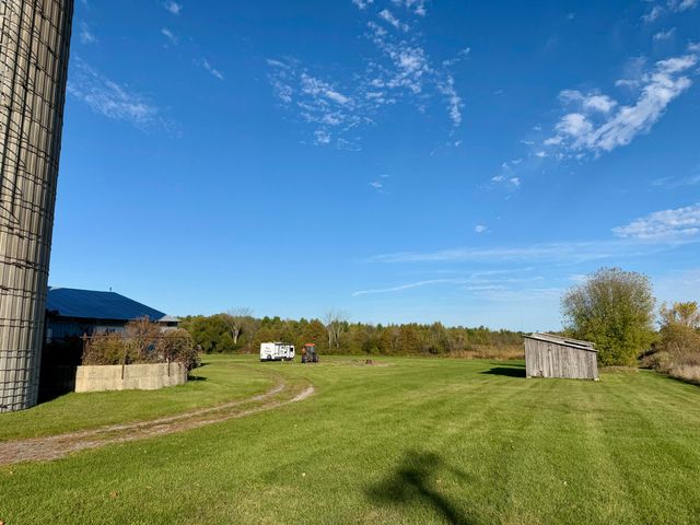 10519 US-9, Champlain, NY 12919