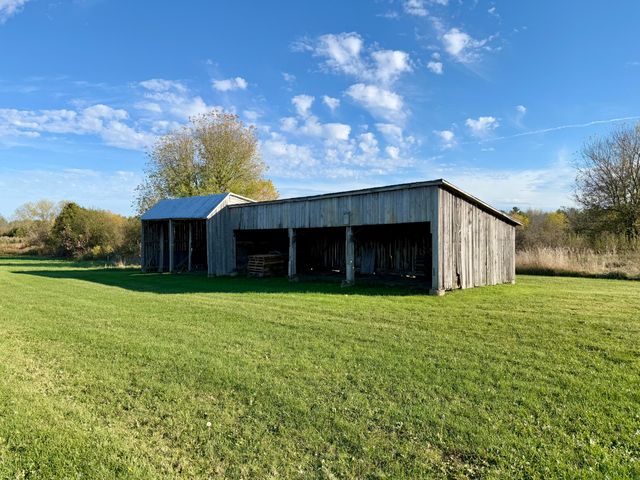 10519 US-9, Champlain, NY 12919