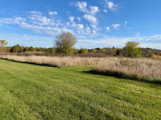 10519 US-9, Champlain, NY 12919