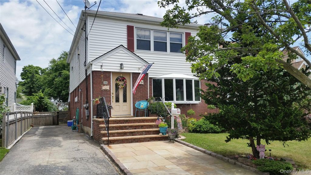 20 Edmund Street 2, Lynbrook, NY 11563