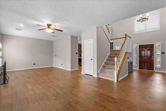 1006 Chesterwood Drive, Pearland, TX 77581