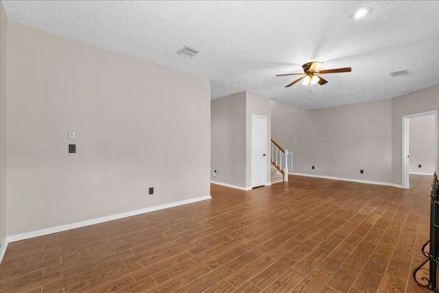 1006 Chesterwood Drive, Pearland, TX 77581