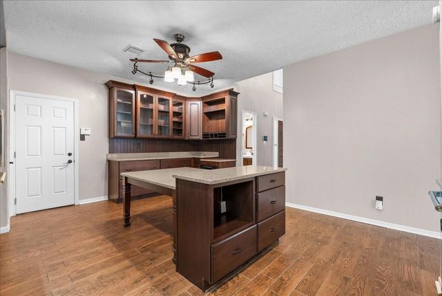 1006 Chesterwood Drive, Pearland, TX 77581