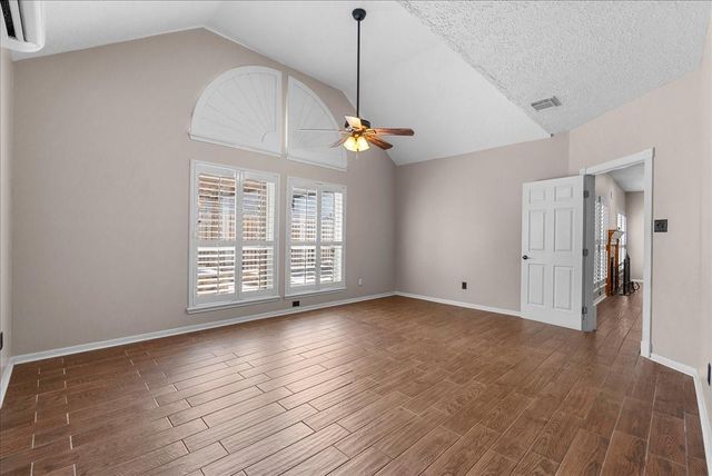 1006 Chesterwood Drive, Pearland, TX 77581
