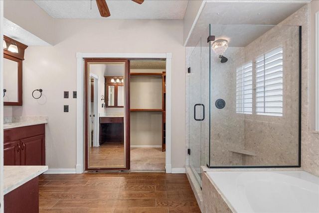 1006 Chesterwood Drive, Pearland, TX 77581