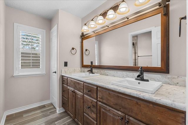 1006 Chesterwood Drive, Pearland, TX 77581