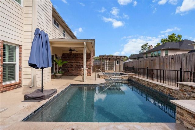 1006 Chesterwood Drive, Pearland, TX 77581