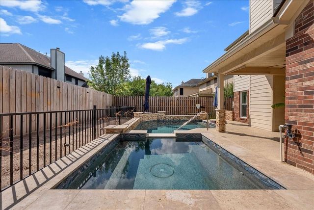 1006 Chesterwood Drive, Pearland, TX 77581