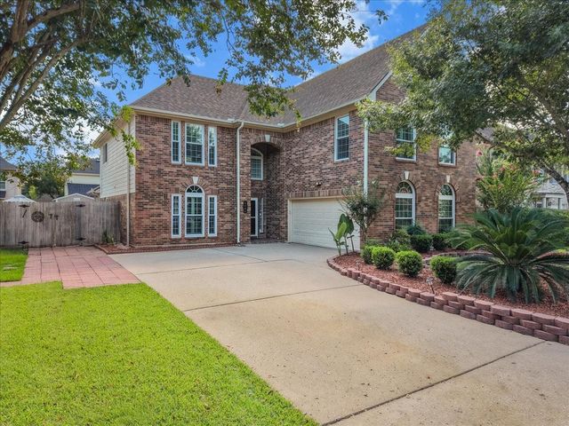1006 Chesterwood Drive, Pearland, TX 77581