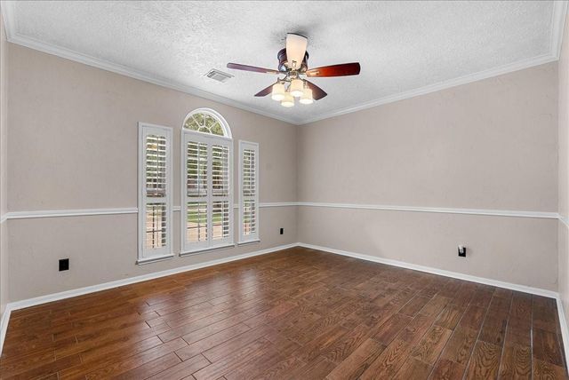 1006 Chesterwood Drive, Pearland, TX 77581