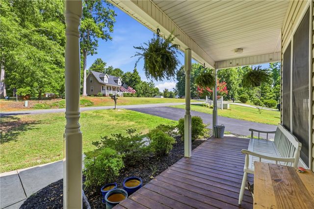 110 Brookside Circle, Honea Path, SC 29654