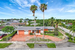 5065 SW 90th Ct, Miami, FL 33165