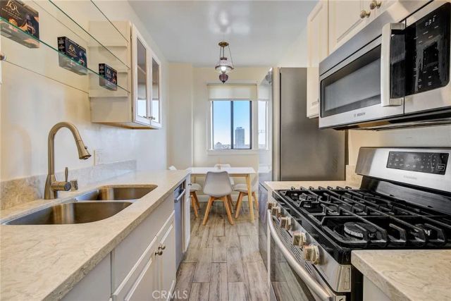 315 W 3rd Street 1006, Long Beach, CA 90802