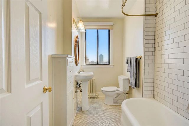 315 W 3rd Street 1006, Long Beach, CA 90802