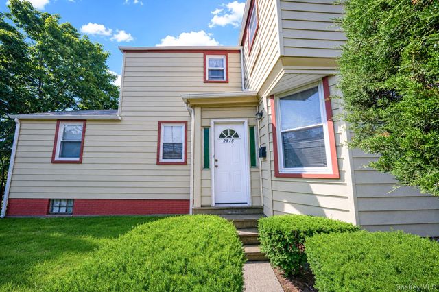 12-52 Bay Park Place, Bayswater, NY 11691