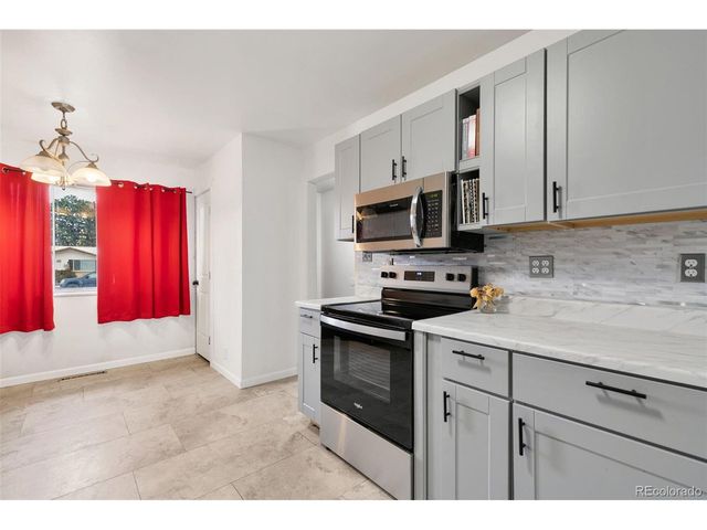 1018 N Murray Blvd, Colorado Springs, CO 80915