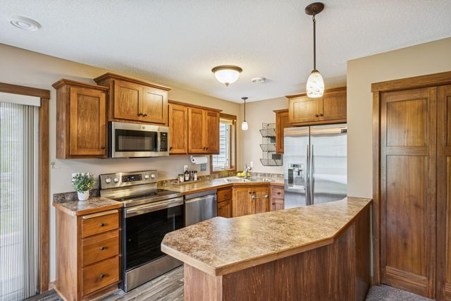 871 120th Lane NW, Coon Rapids, MN 55448