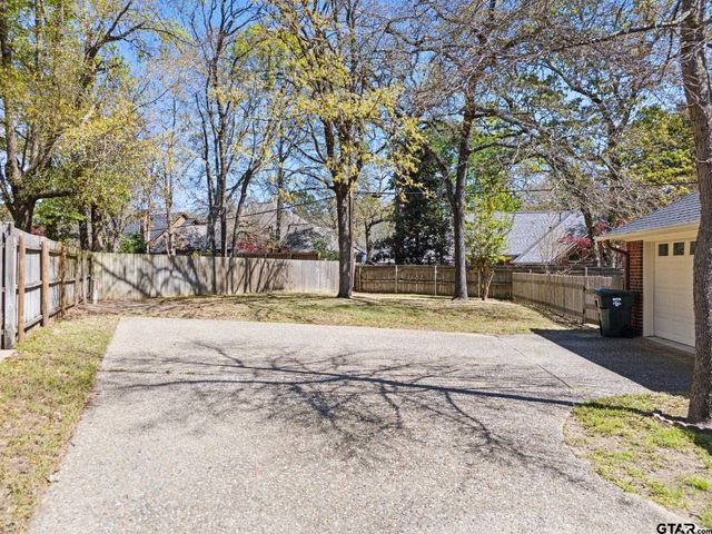 3308 Moss Glen Circle, Tyler, TX 75707