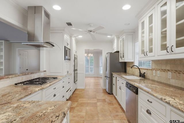 3308 Moss Glen Circle, Tyler, TX 75707