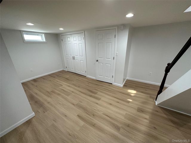 75 Cornwell Avenue, Williston Park, NY 11596