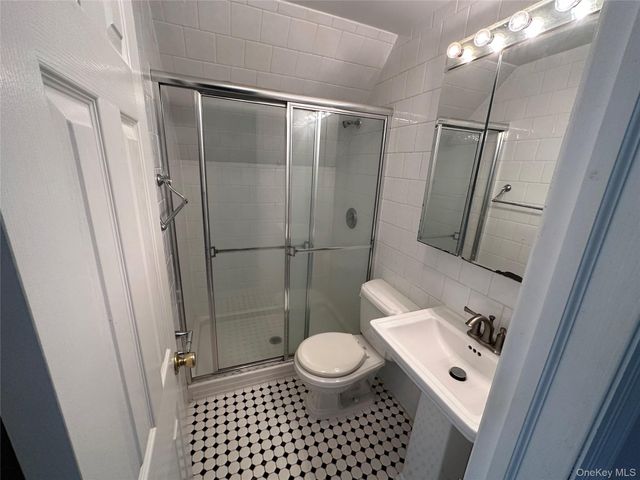 75 Cornwell Avenue, Williston Park, NY 11596