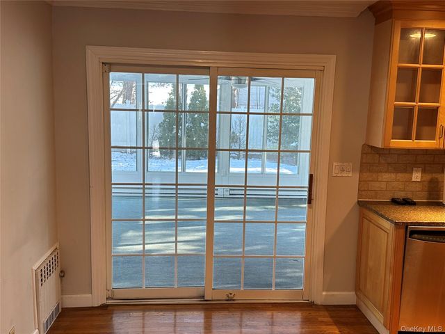 75 Cornwell Avenue, Williston Park, NY 11596