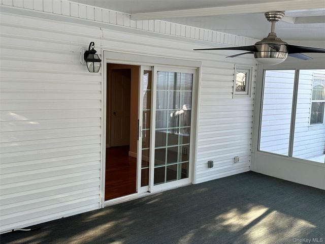 75 Cornwell Avenue, Williston Park, NY 11596