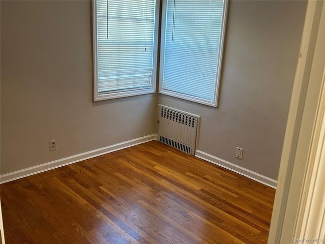 75 Cornwell Avenue, Williston Park, NY 11596