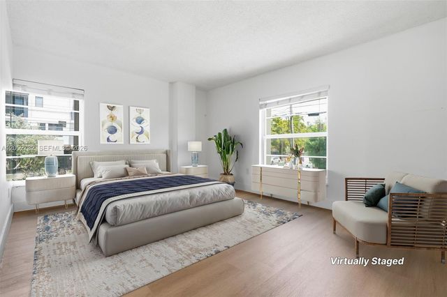 110 Salamanca Avenue 202, Coral Gables, FL 33134