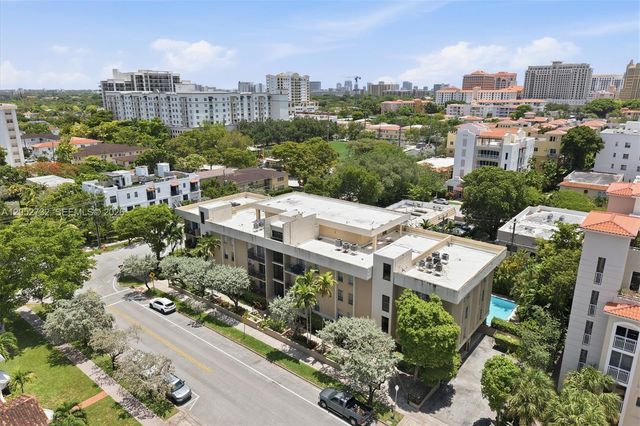 110 Salamanca Avenue 202, Coral Gables, FL 33134