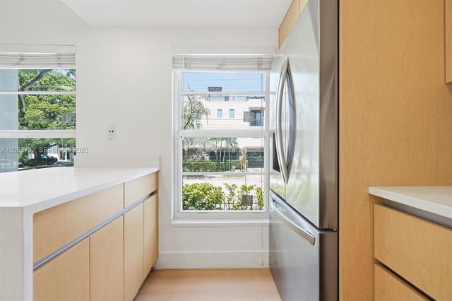 110 Salamanca Avenue 202, Coral Gables, FL 33134