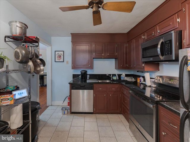 112 5TH AVE, Phoenixville, PA 19460
