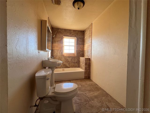 6916 State Hwy 113, Indianola, OK 74442