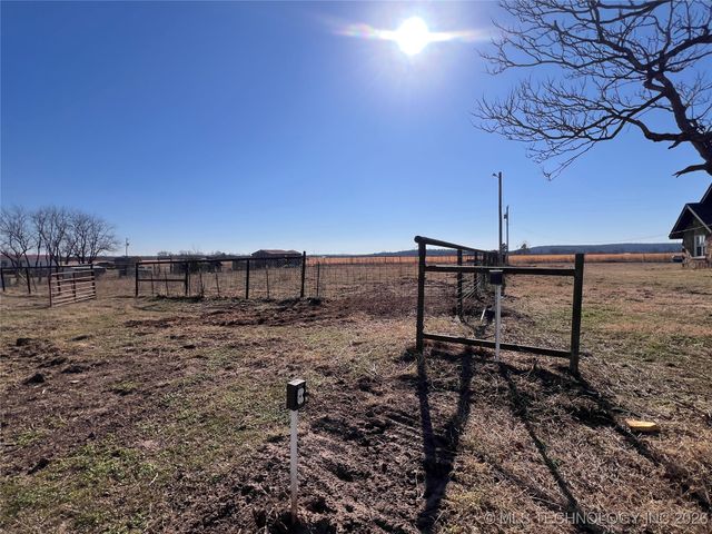 6916 State Hwy 113, Indianola, OK 74442