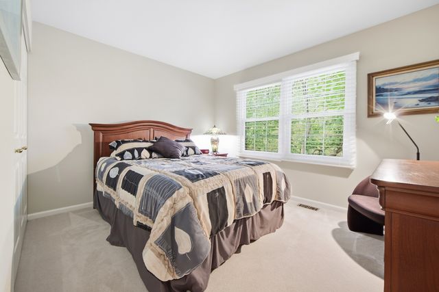 1339 Beckett Lane, Schaumburg, IL 60173