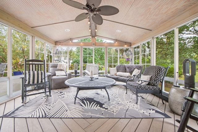 1339 Beckett Lane, Schaumburg, IL 60173