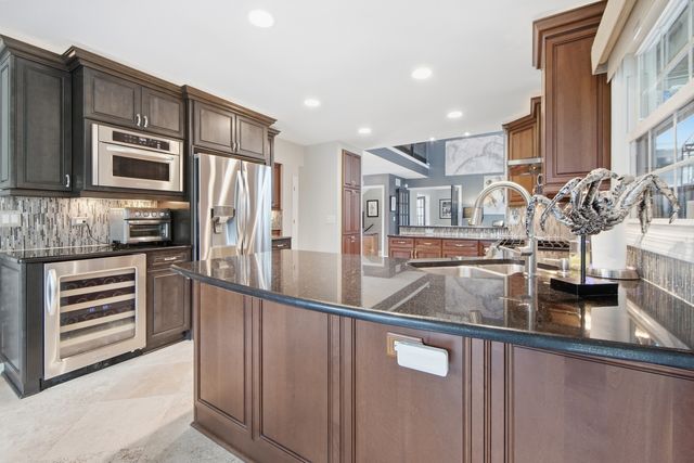 1339 Beckett Lane, Schaumburg, IL 60173