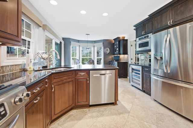 1339 Beckett Lane, Schaumburg, IL 60173