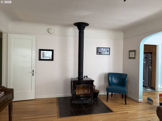 5835 W A St, West Linn, OR 97068