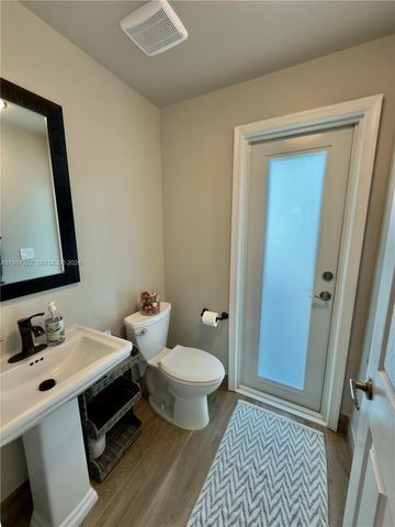 2319 NW 193rd Ave, Pembroke Pines, FL 33029