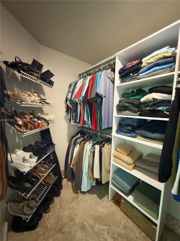 2319 NW 193rd Ave, Pembroke Pines, FL 33029