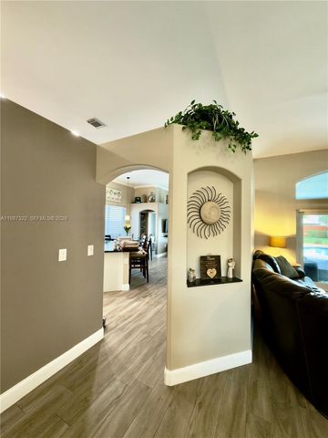 2319 NW 193rd Ave, Pembroke Pines, FL 33029