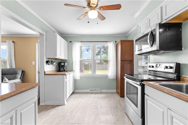 1421 Avon RD, Chesapeake, VA 23322