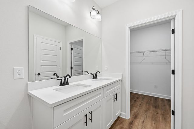 315 Thornbird Loop, Enterprise, AL 36330